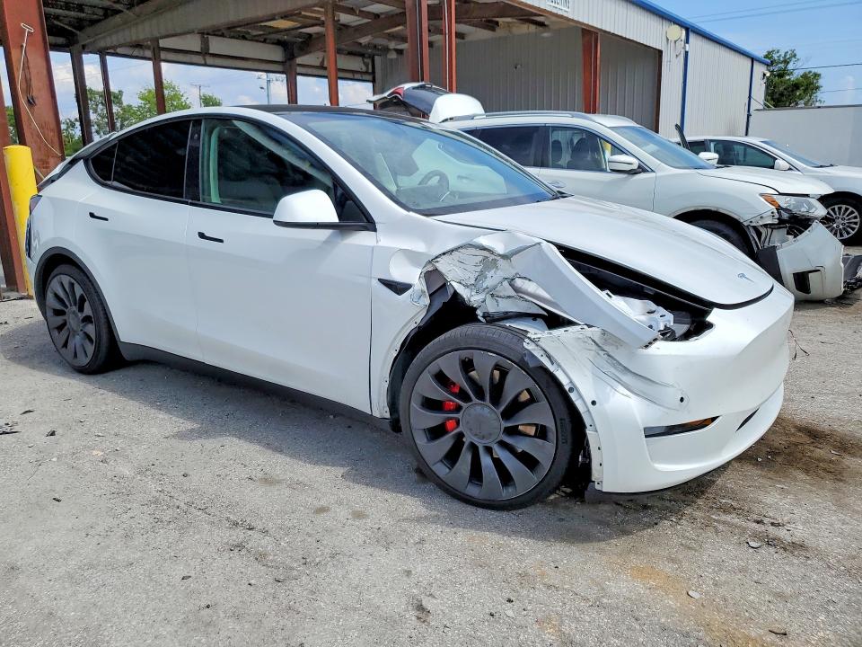 Photo 4 from auction – 2022 TESLA MODEL Y with VIN 7SAYGDEFXNF312387