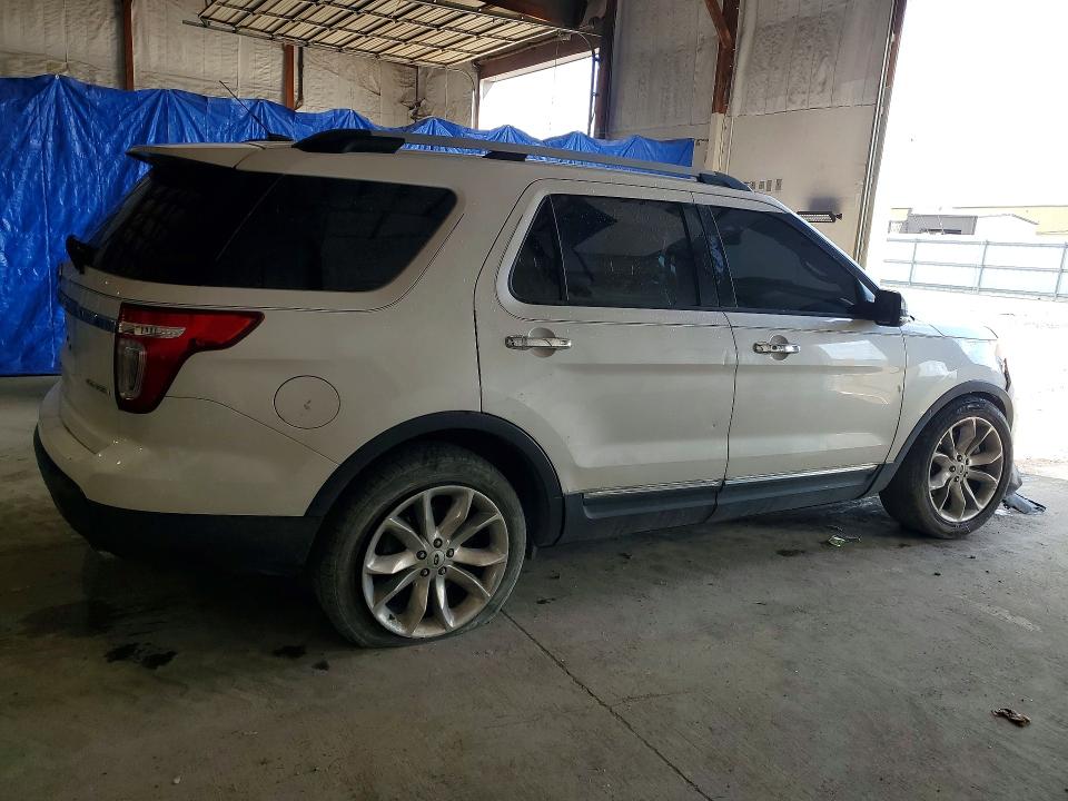 Photo 3 from auction – 2013 FORD EXPLORER with VIN 1FM5K7F84DGB46433