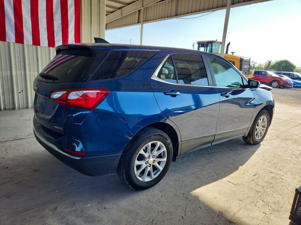Photo 3 from auction – 2021 CHEVROLET EQUINOX with VIN 2GNAXUEV2M6102982