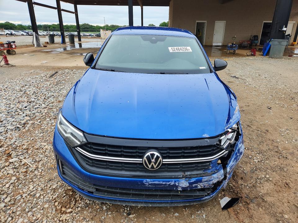 Photo 5 from auction – 2023 VOLKSWAGEN JETTA with VIN 3VWBM7BUXPM010741