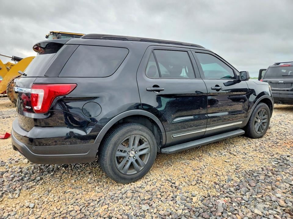 Photo 3 from auction – 2018 FORD EXPLORER with VIN 1FM5K8D82JGA42222