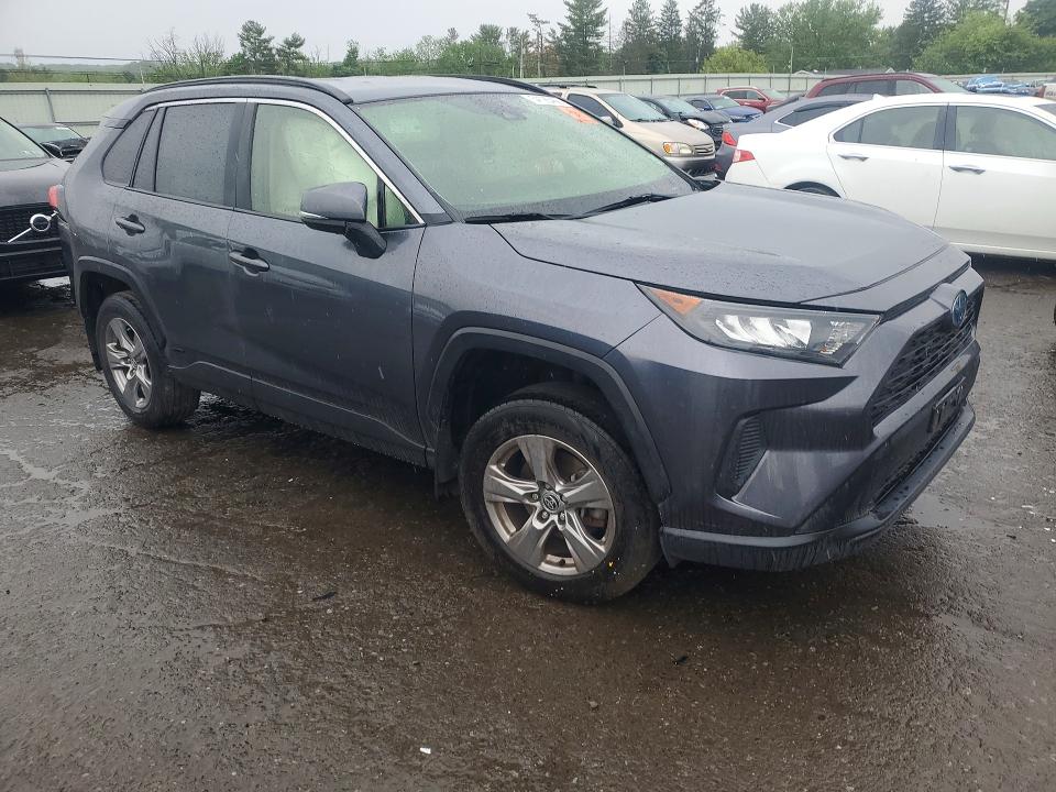 Photo 4 from auction – 2022 TOYOTA RAV4 with VIN JTMMWRFV5ND156364