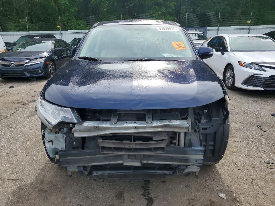 Photo 5 from auction – 2017 MITSUBISHI OUTLANDER with VIN JA4AD3A35HZ031362