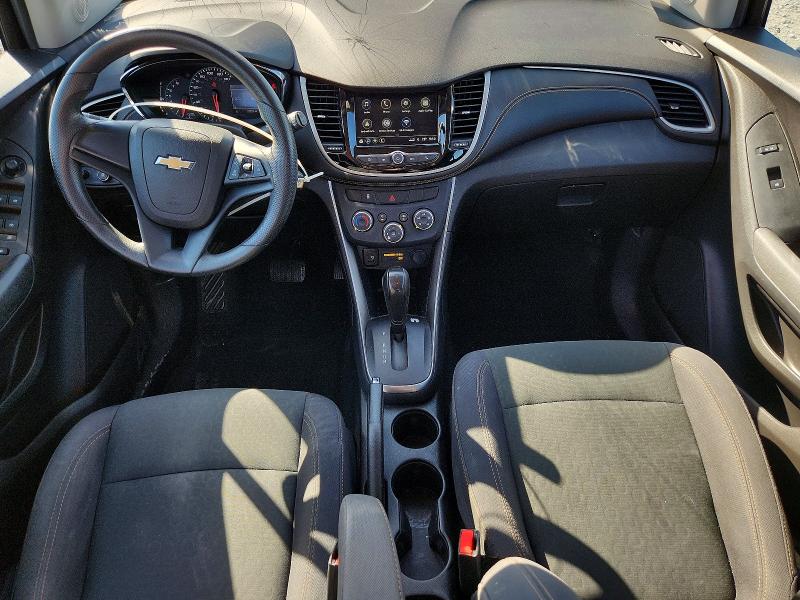 Photo 8 from auction – 2018 CHEVROLET TRAX with VIN 3GNCJKSB4JL369315