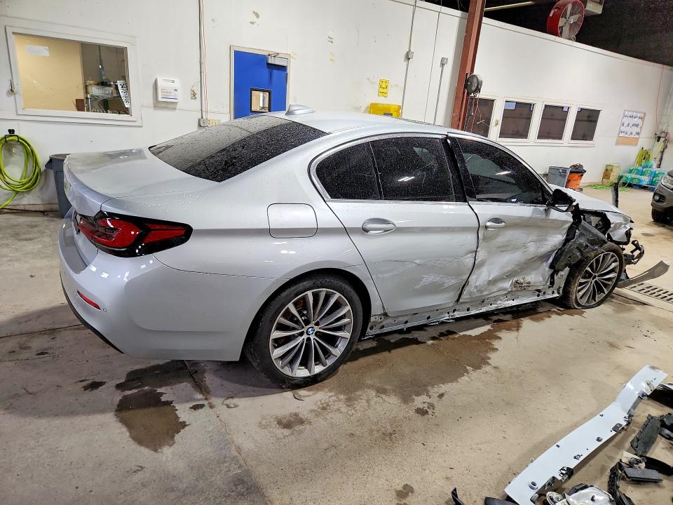 Photo 3 from auction – 2021 BMW 530 with VIN WBA13BJ04MCF15335