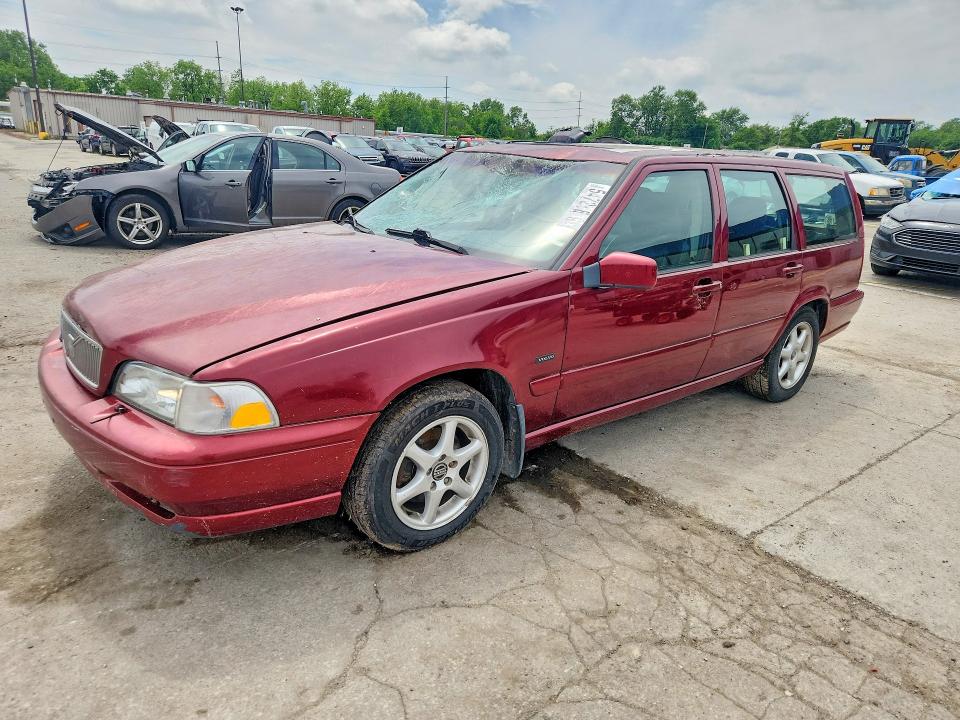 1998 VOLVO V70