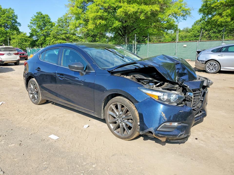 Photo 4 from auction – 2018 MAZDA 3 with VIN 3MZBN1V3XJM272361