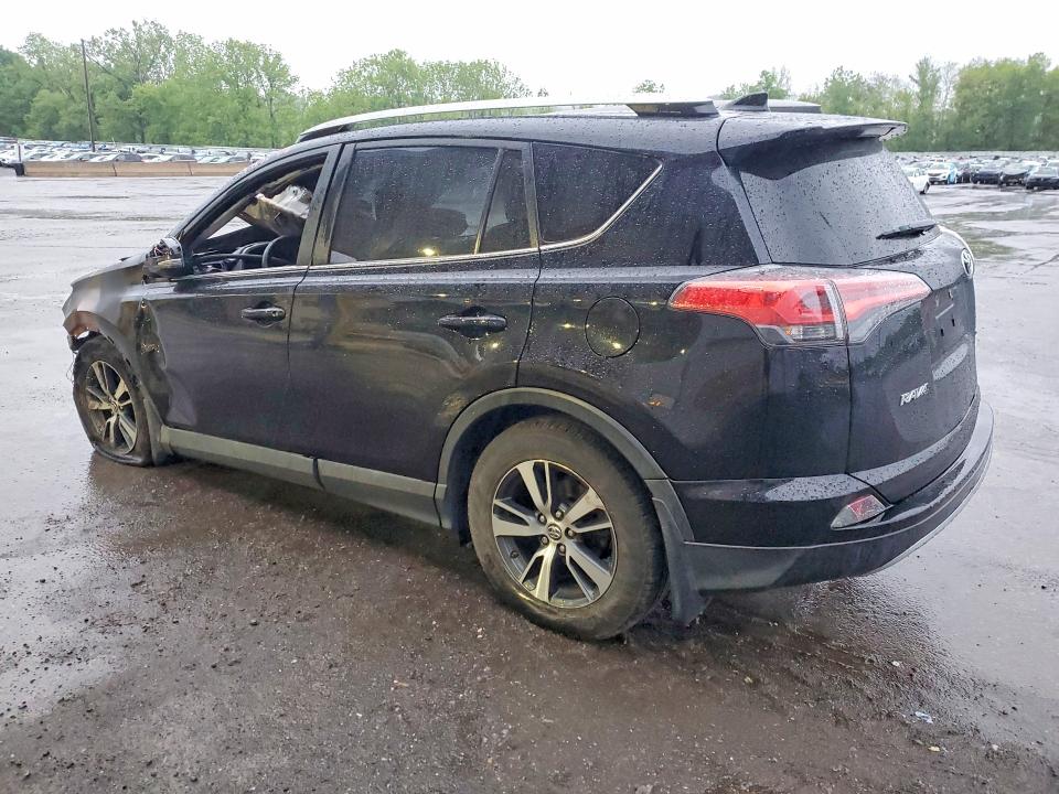 Photo 2 from auction – 2018 TOYOTA RAV4 with VIN 2T3RFREV8JW845089