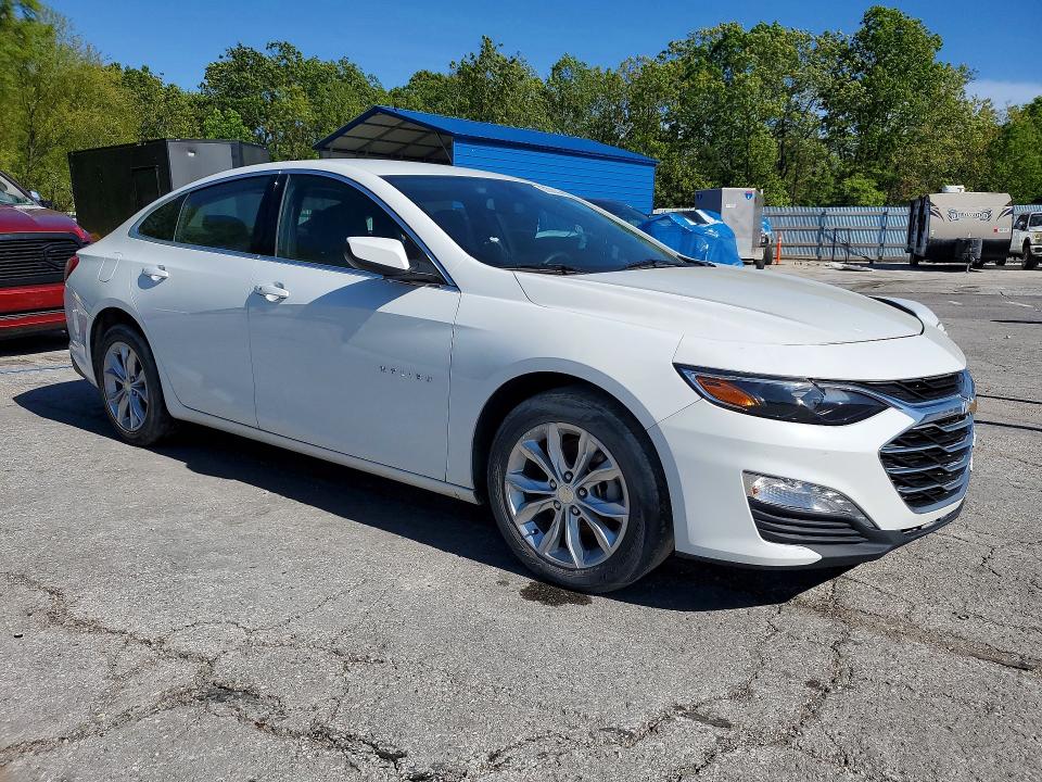 Photo 4 from auction – 2021 CHEVROLET MALIBU with VIN 1G1ZD5ST6MF071702