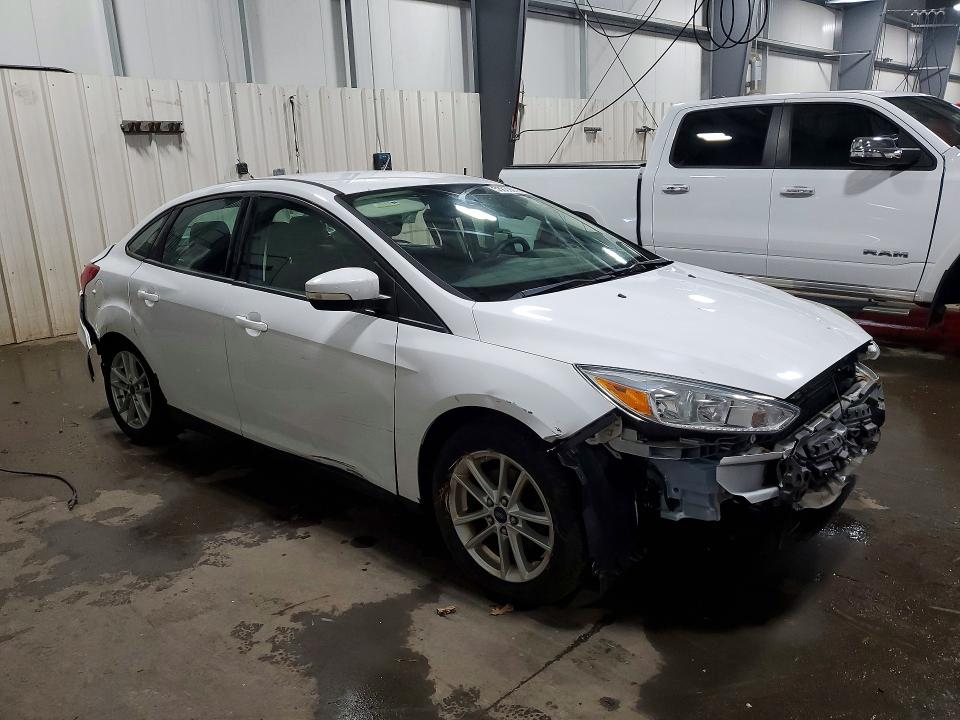 صورة رقم 4 من المزاد - 2015 FORD FOC مع VIN 1FADP3F27FL262909