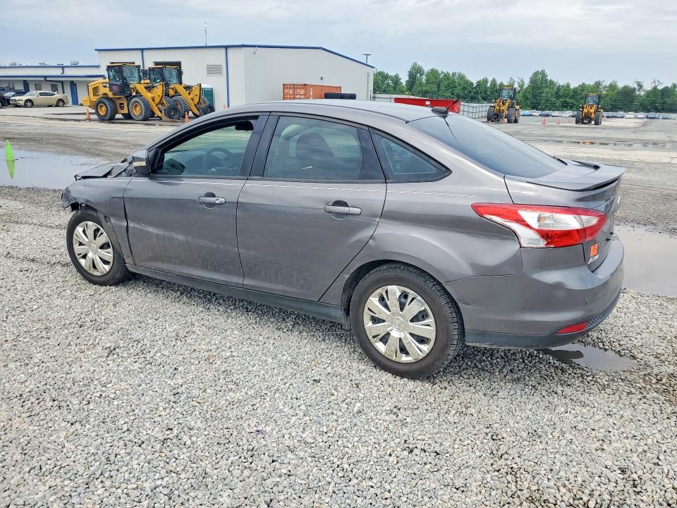Photo 2 from auction – 2013 FORD FOCUS with VIN 1FADP3F23DL330118