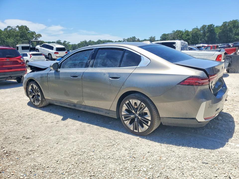 صورة رقم 2 من المزاد - 2024 BMW 530 مع VIN WBA43FJ07RCR75064