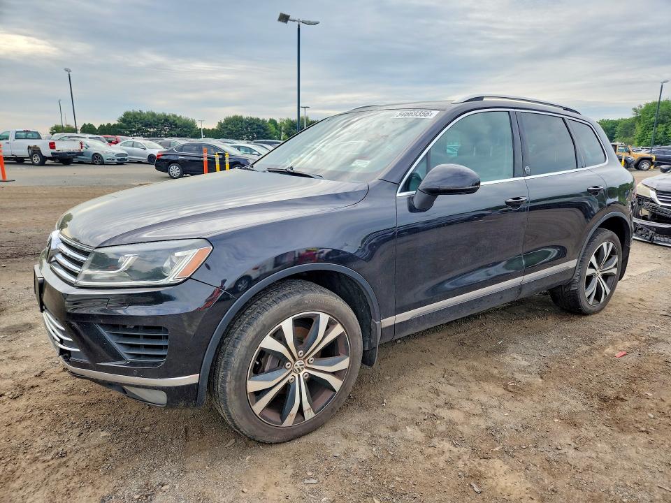 2017 VOLKSWAGEN TOUAREG