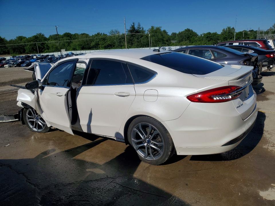 Photo 2 from auction – 2017 FORD FUSION with VIN 3FA6P0H70HR372995