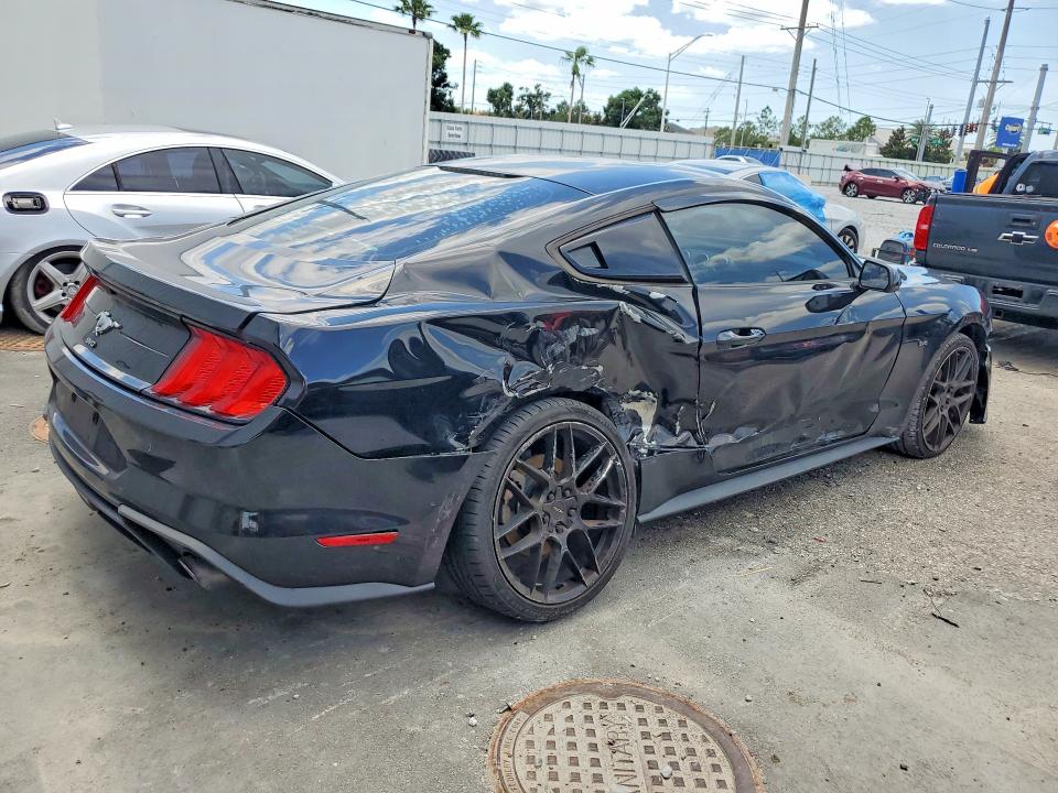 Photo 3 from auction – 2018 FORD MUSTANG with VIN 1FA6P8TH6J5105626