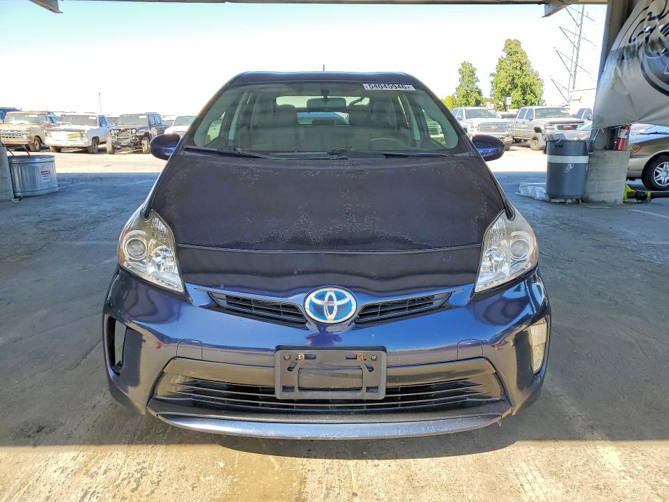 Photo 5 from auction – 2013 TOYOTA PRIUS with VIN JTDKN3DU7D1631613