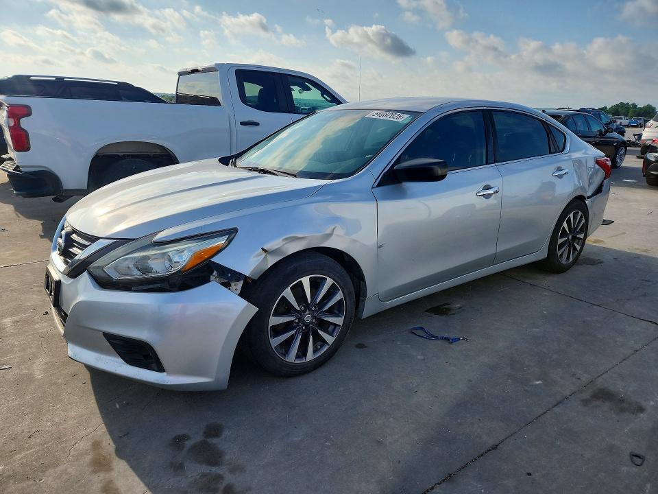 NISSAN ALTIMA 2017 with VIN 1N4AL3AP5HC154177 - Photo from auction