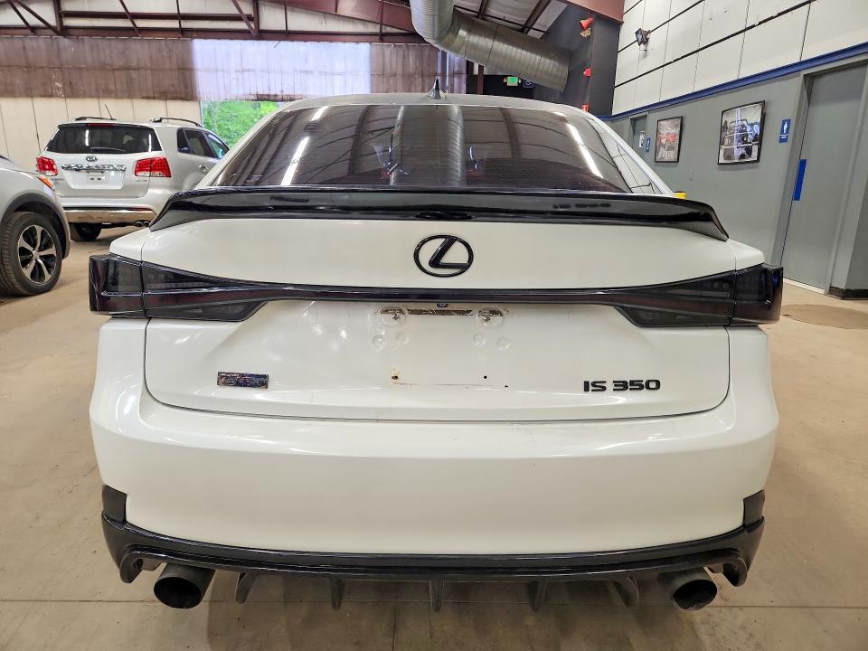 Photo 6 from auction – 2014 LEXUS IS with VIN JTHCE1D24E5005131