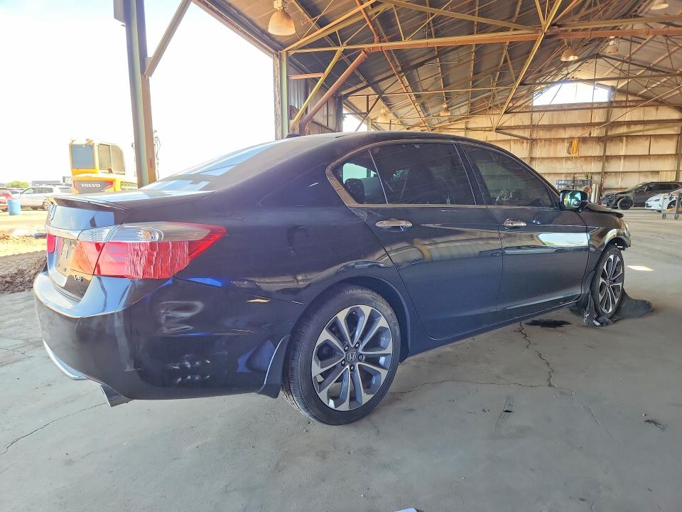 Photo 3 from auction – 2015 HONDA ACCORD with VIN 1HGCR3F87FA007419