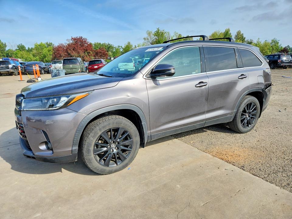 TOYOTA HIGHLANDER 2019 with VIN 5TDJZRFH8KS593358 - Photo from auction