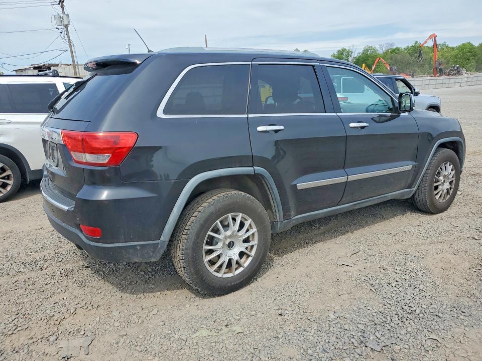 Photo 3 from auction – 2011 JEEP GRAND CHEROKEE with VIN 1J4RR5GG4BC641905