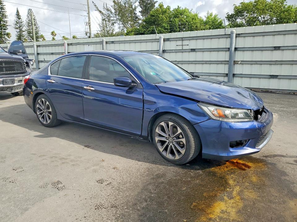 Photo 4 from auction – 2014 HONDA ACCORD with VIN 1HGCR2F58EA152113