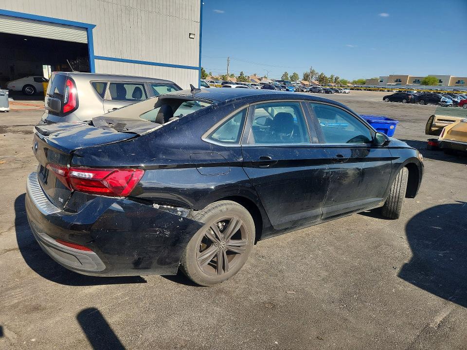 Photo 3 from auction – 2024 VOLKSWAGEN JETTA with VIN 3VW7M7BU0RM071945