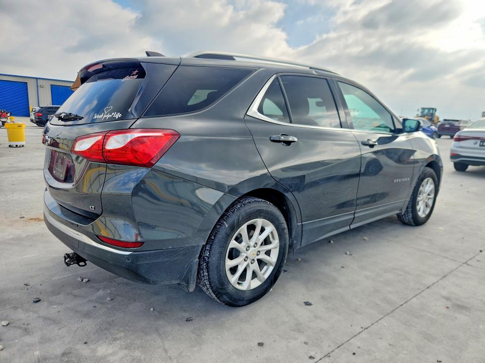 Photo 3 from auction – 2018 CHEVROLET EQUINOX with VIN 2GNAXJEV7J6257585
