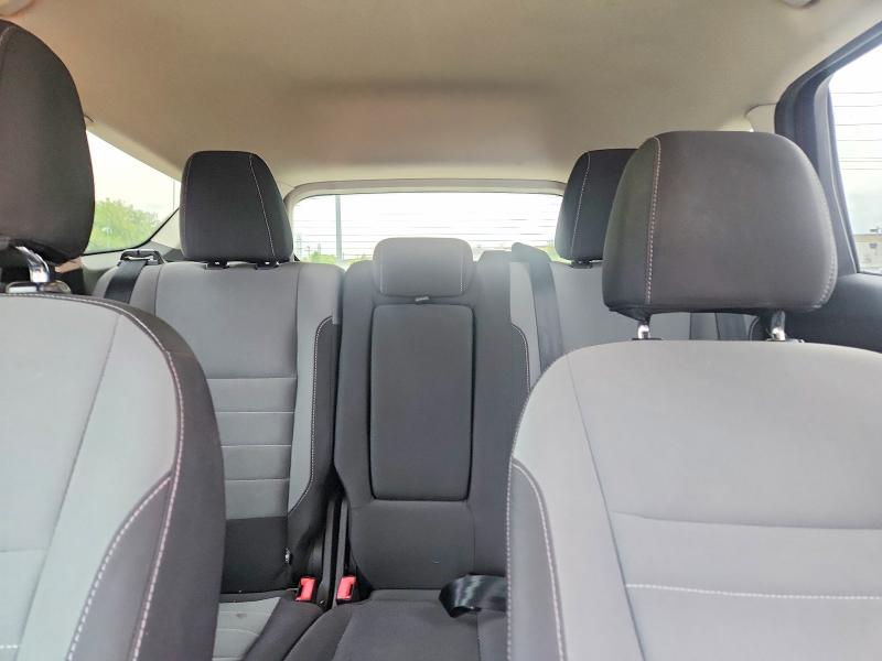 Photo 10 from auction – 2016 FORD ESCAPE with VIN 1FMCU0GXXGUC36349