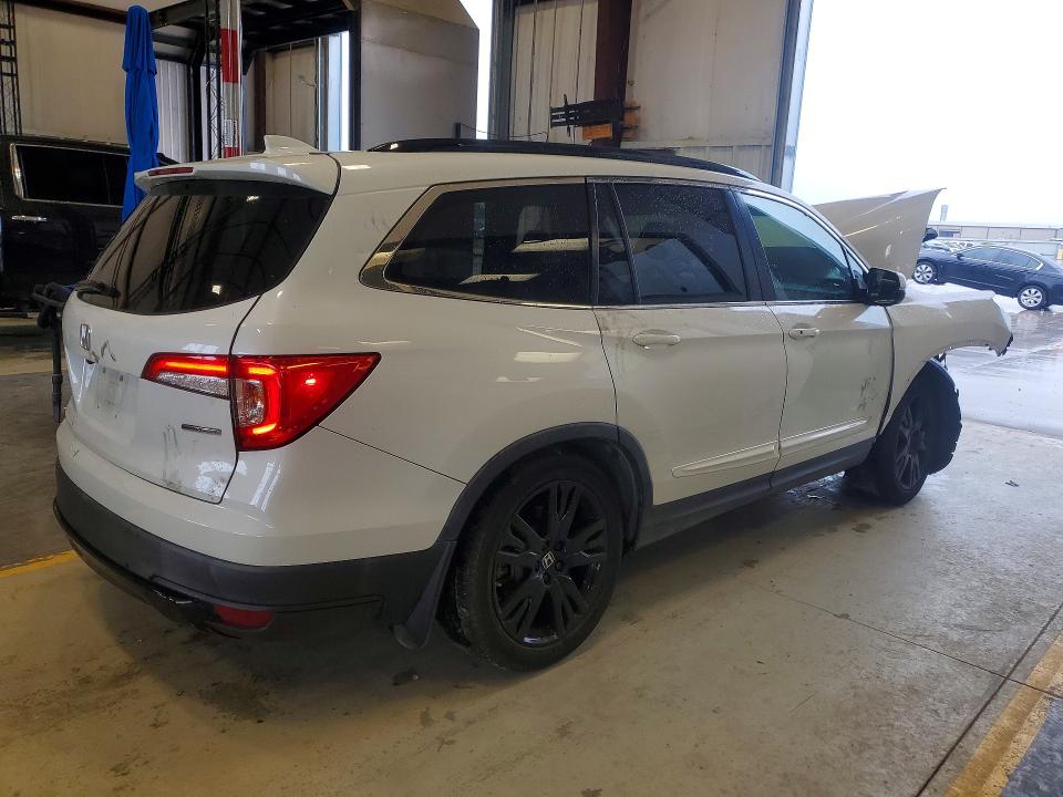 Photo 3 from auction – 2022 HONDA PILOT with VIN 5FNYF5H26NB001442