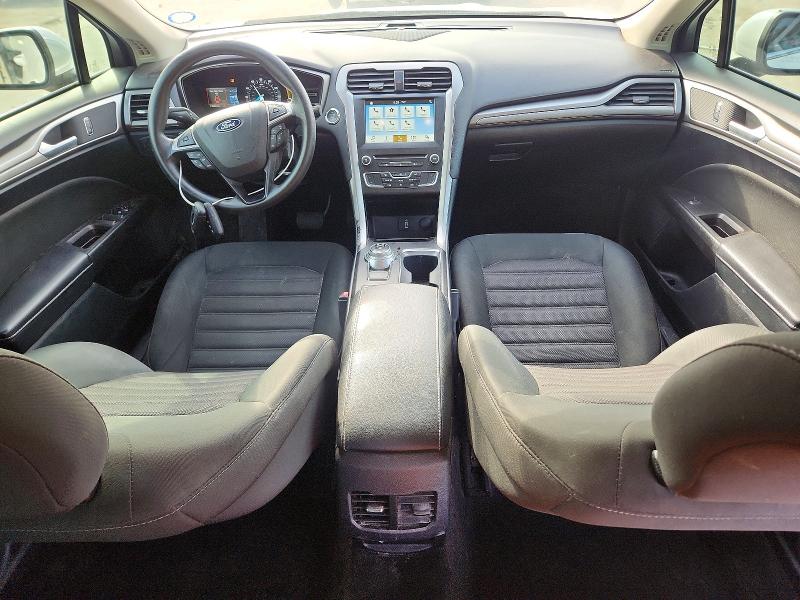 Photo 8 from auction – 2018 FORD FUSION with VIN 3FA6P0HD4JR213134