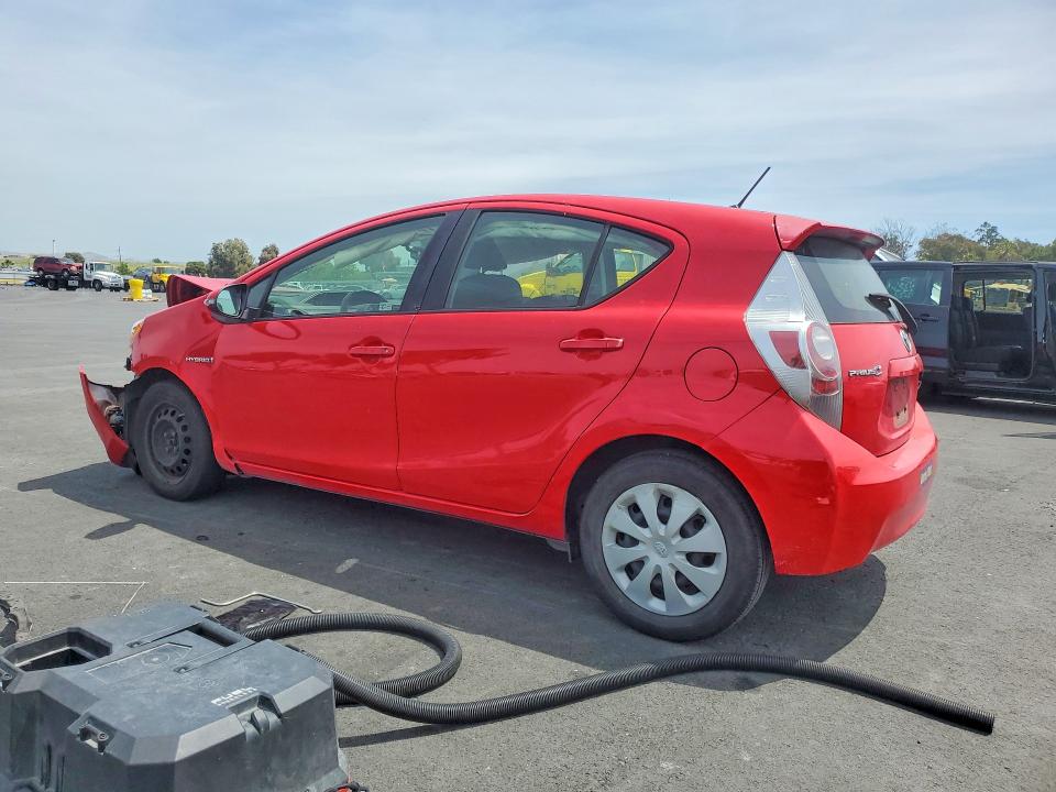Photo 2 from auction – 2014 TOYOTA PRIUS C with VIN JTDKDTB35E1569367
