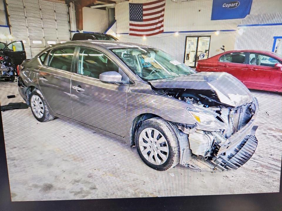 Photo 4 from auction – 2016 NISSAN SENTRA with VIN 3N1AB7AP0GY251901
