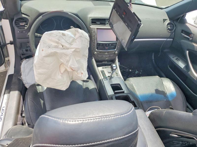 Photo 8 from auction – 2014 LEXUS IS with VIN JTHFE2C2XE2510497