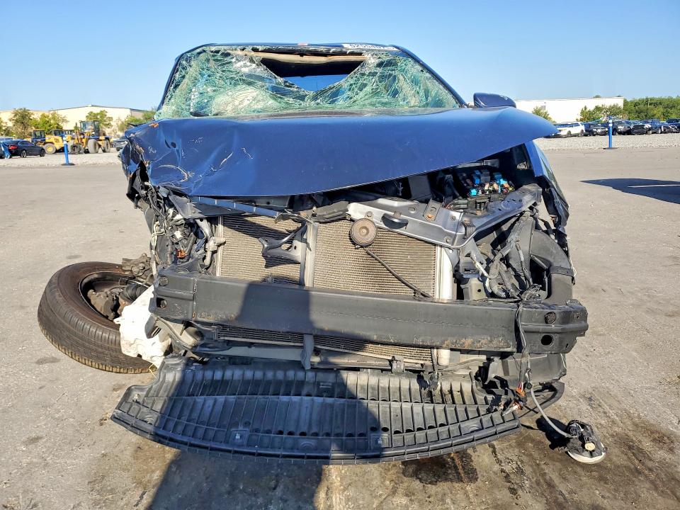 Photo 5 from auction – 2016 TOYOTA COROLLA with VIN 2T1BURHE0GC489579