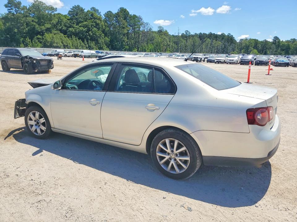 Photo 2 from auction – 2010 VOLKSWAGEN JETTA with VIN 3VWAX7AJ0AM121252