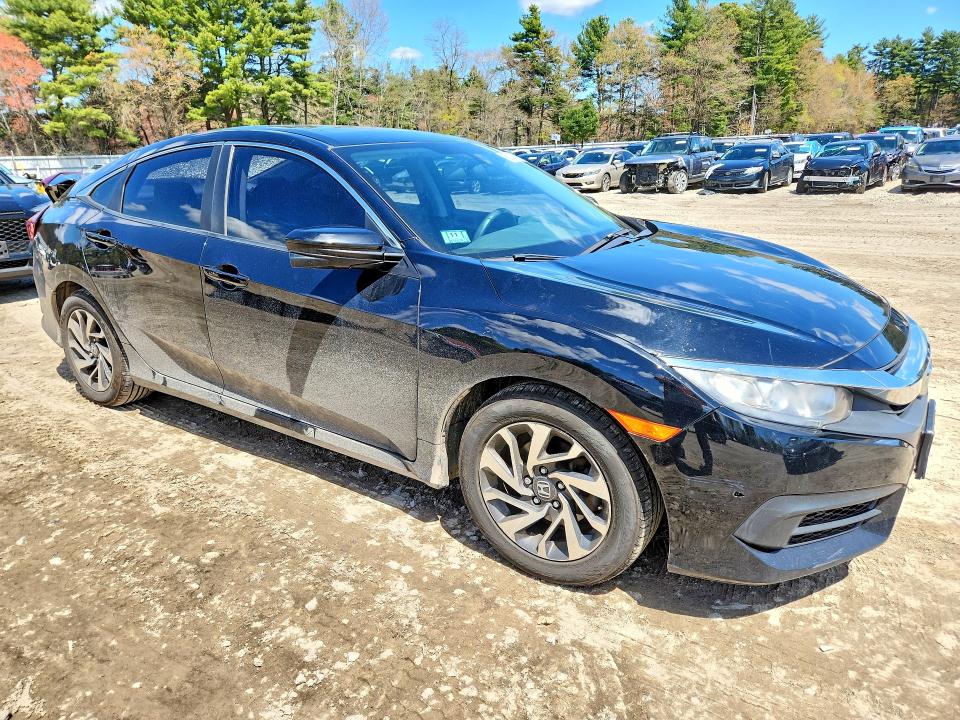 Photo 4 from auction – 2017 HONDA CIVIC with VIN 19XFC2F72HE227324