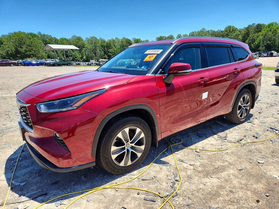 TOYOTA HIGHLANDER 2021 with VIN 5TDGZRBH0MS132979 - Photo from auction