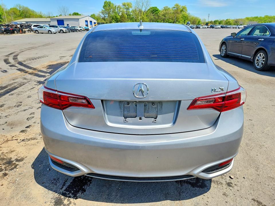 Photo 6 from auction – 2018 ACURA ILX with VIN 19UDE2F77JA008628