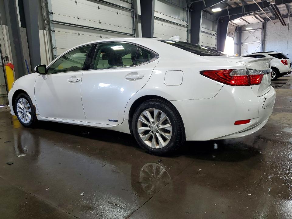 Photo 2 from auction – 2015 LEXUS ES with VIN JTHBW1GG4F2081774