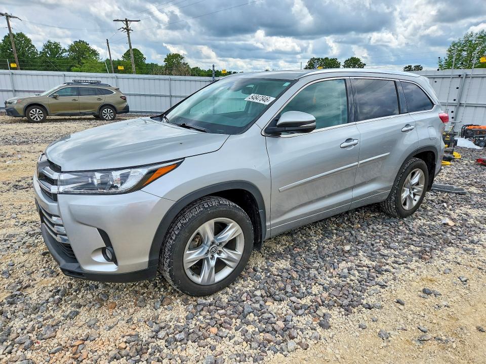 TOYOTA HIGHLANDER 2017 with VIN 5TDDZRFH6HS422128 - Photo from auction