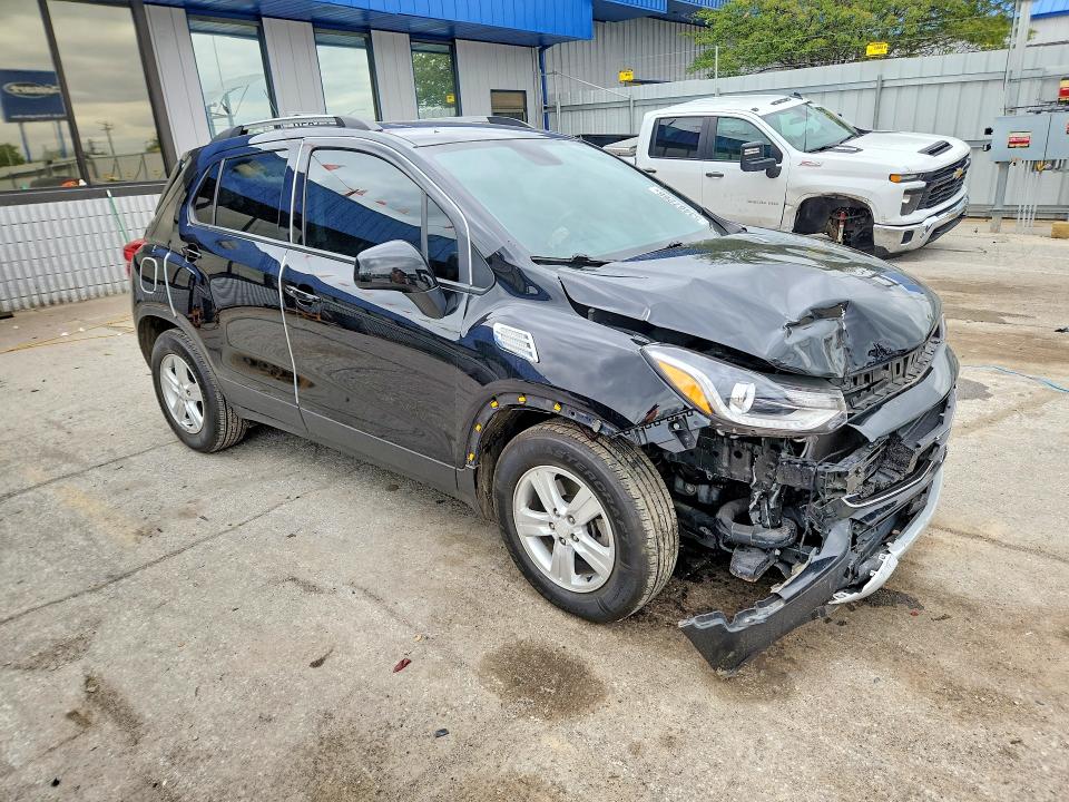 Photo 4 from auction – 2021 CHEVROLET TRAX with VIN KL7CJLSB6MB318450