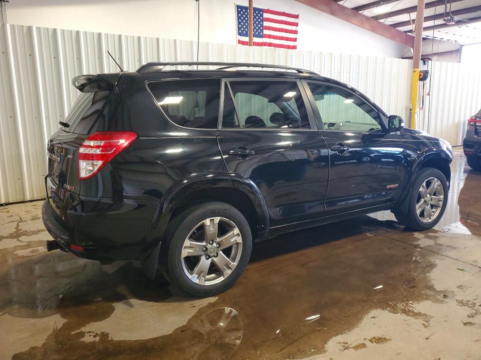 Photo 3 from auction – 2011 TOYOTA RAV4 with VIN JTMRF4DV4B5043345