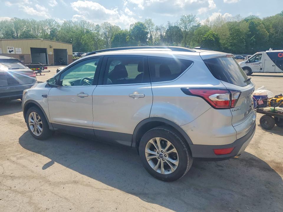 Photo 2 from auction – 2017 FORD ESCAPE with VIN 1FMCU9GD0HUC88679
