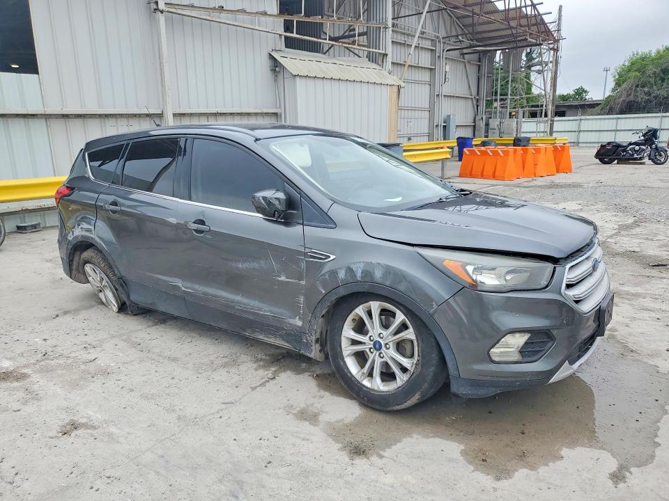 Photo 4 from auction – 2019 FORD ESCAPE with VIN 1FMCU0GD4KUB57158