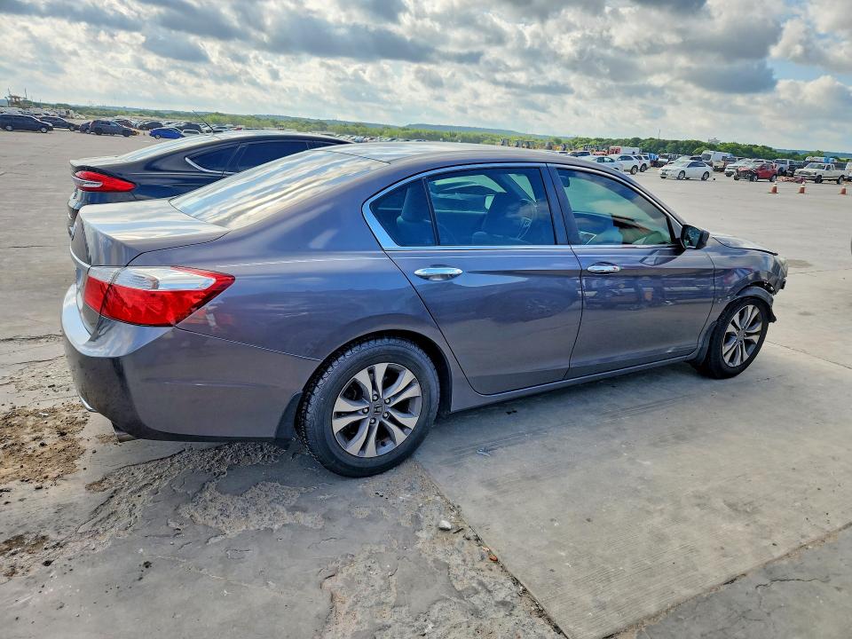 Photo 3 from auction – 2015 HONDA ACCORD with VIN 1HGCR2F30FA027980