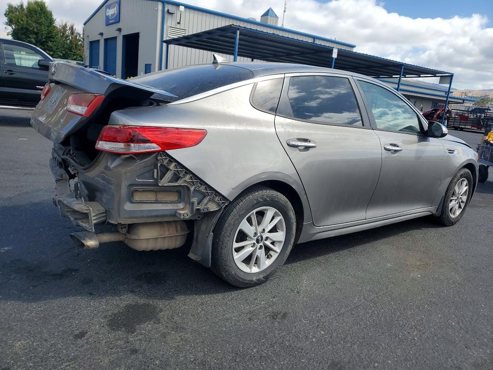 Photo 3 from auction – 2016 KIA OPTIMA with VIN 5XXGT4L35GG081430