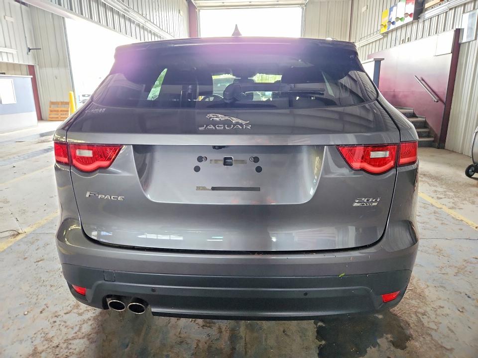 Photo 6 from auction – 2017 JAGUAR F-PACE with VIN SADCL2BN3HA488654