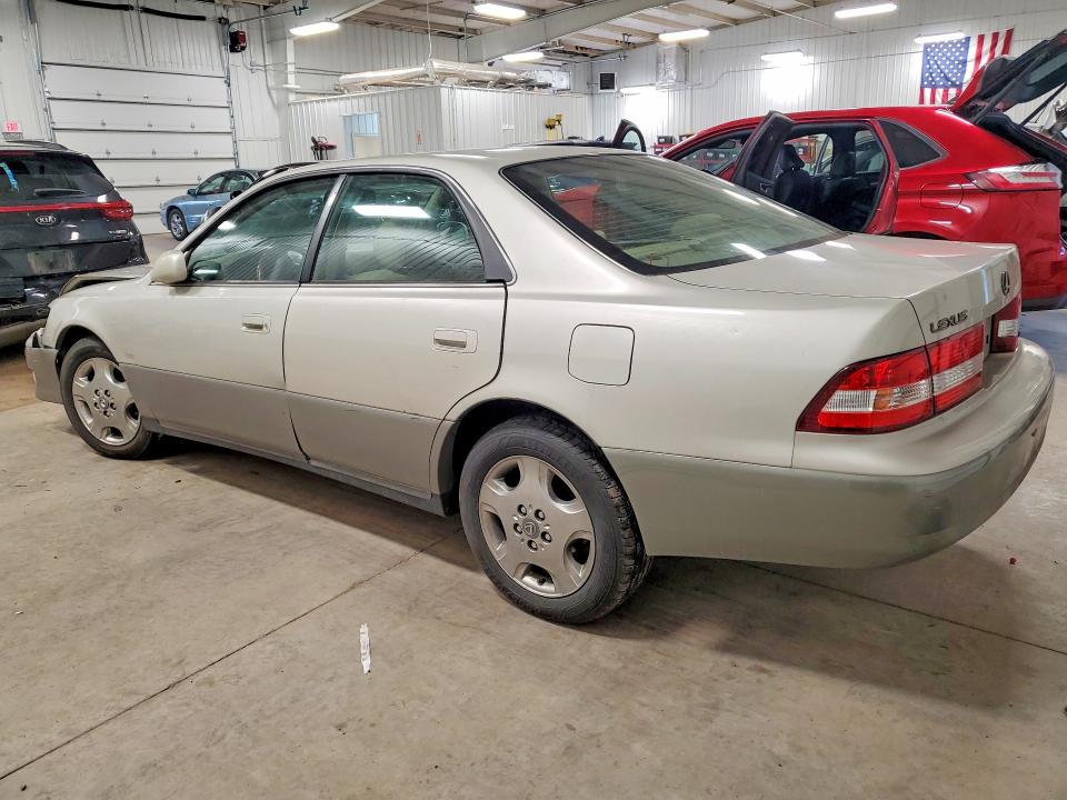 Photo 2 from auction – 2001 LEXUS ES with VIN JT8BF28G410322399