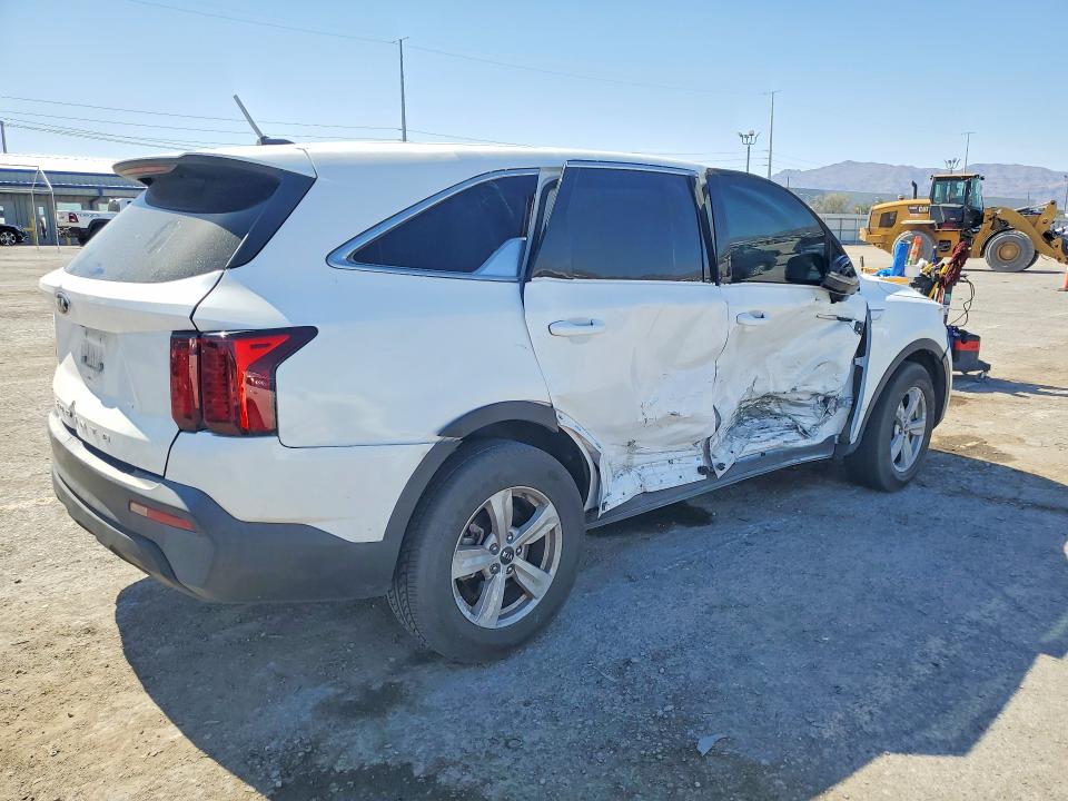 Photo 3 from auction – 2021 KIA SORENTO with VIN 5XYRG4LC3MG054277